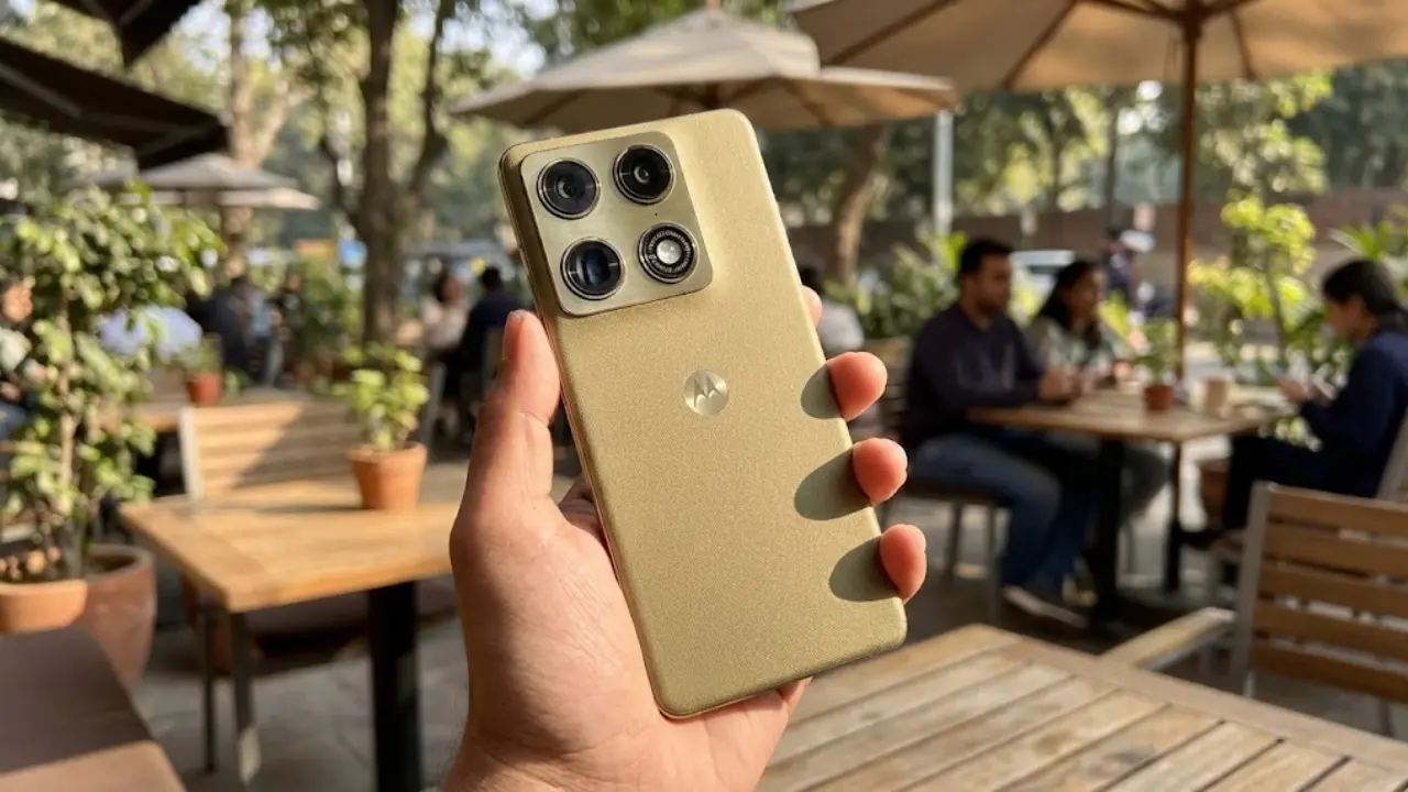 Motorola Signature 2026 smartphone review in Telugu showing premium fabric design and triple camera